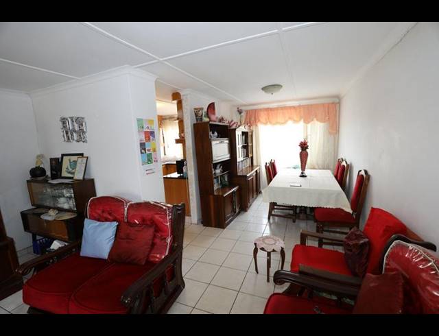 3 BEDROOM HOUSE FOR SALE IN KWANDENGEZI